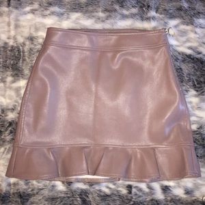 Express Faux Leather Ruffle MIni Skirt - Sz 00